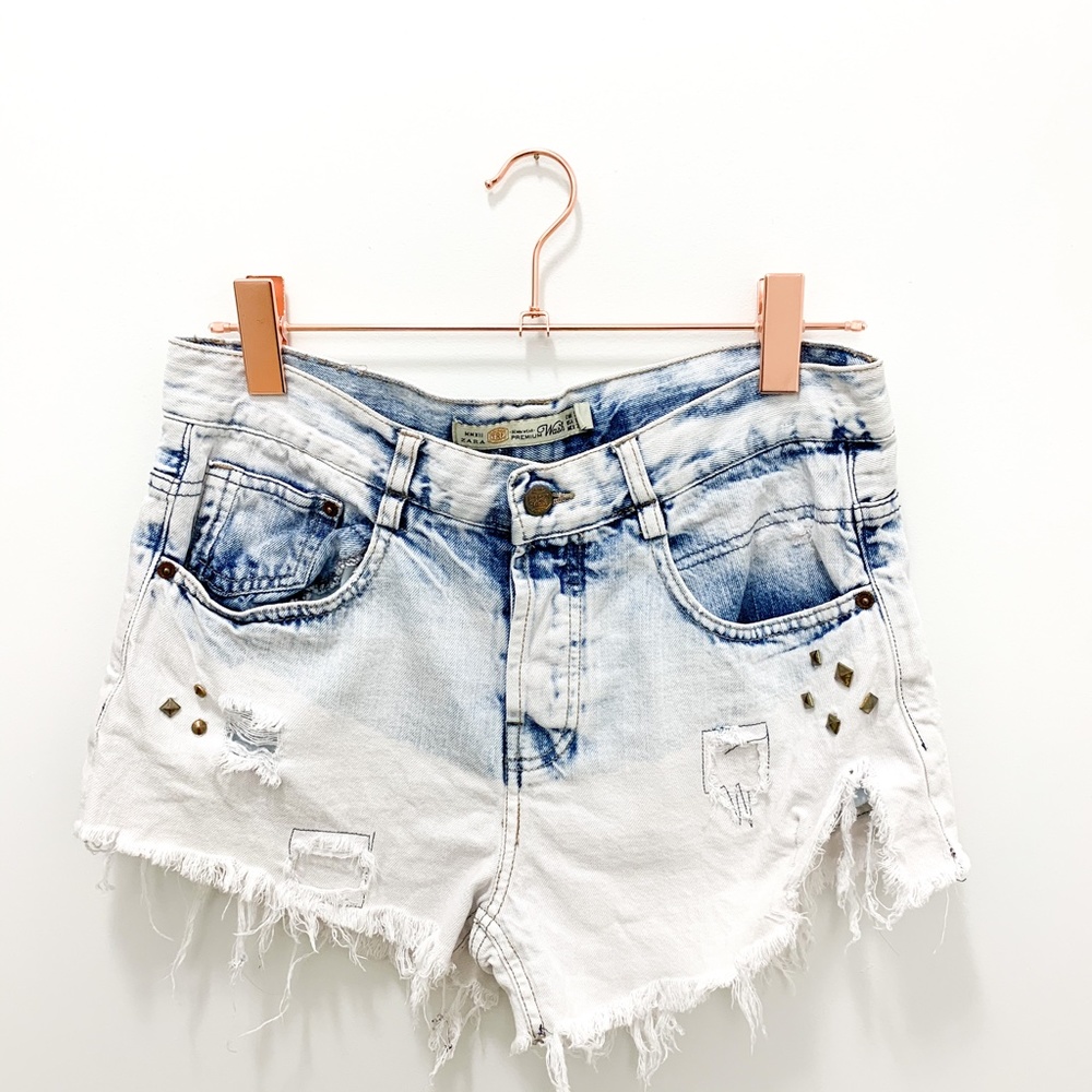 SOLD - ZARA DENIM SHORTS HIGH WAISTED - Picture 2 of 11